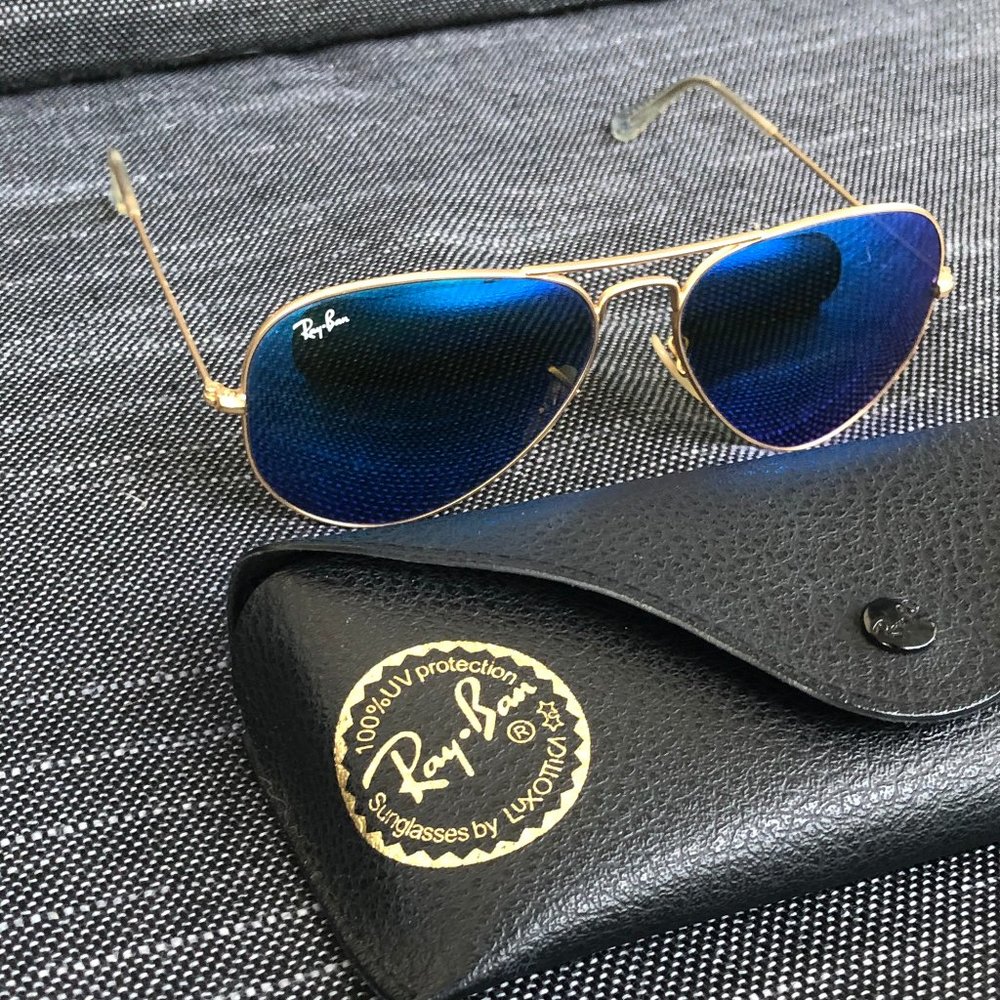 Unisex Rayban. Used in excellent condition.